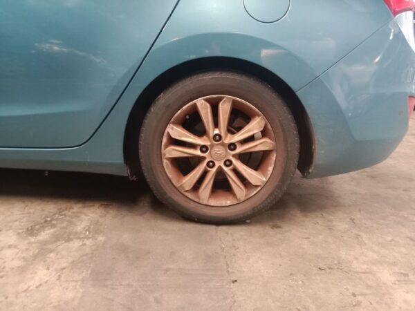 P4825 - Hyundai i30 2013 Blue Wrecking - Image 8