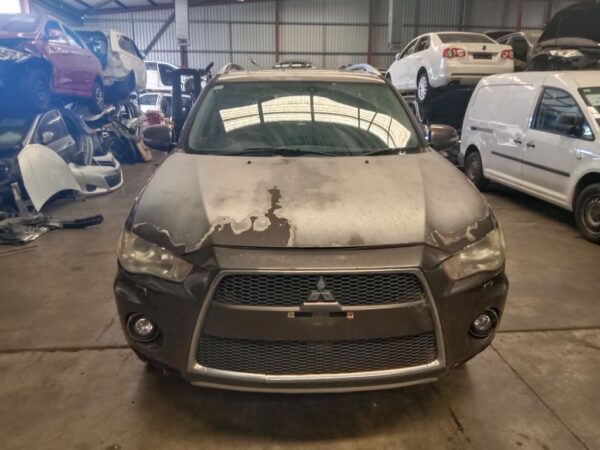 P4829 - Mitsubishi outlander 2009 Grey Wrecking