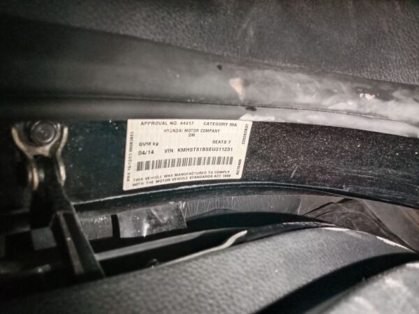 P4832 - Hyundai Santa Fe 2015 Black Wrecking - Image 14
