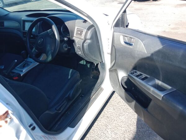 P4837 - Subaru Impreza 2008 White Wrecking - Image 6