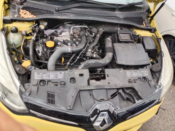 P4838 - Renault Clio 2014 yellow Wrecking - Image 2