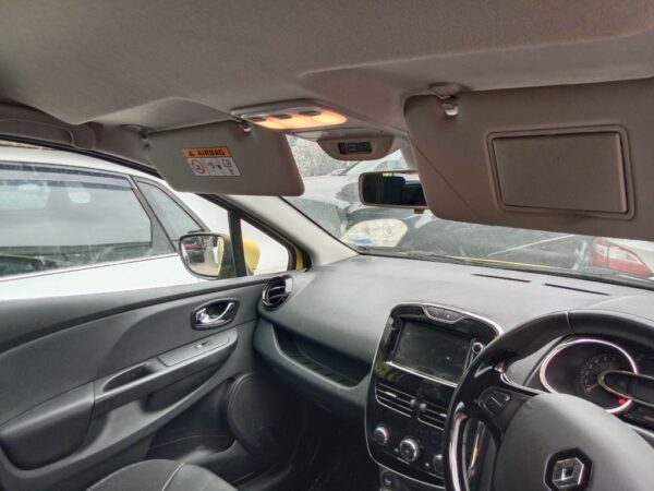 P4838 - Renault Clio 2014 yellow Wrecking - Image 4