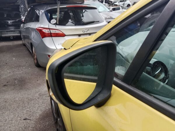 P4838 - Renault Clio 2014 yellow Wrecking - Image 6