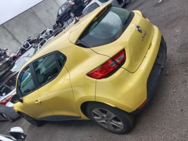 P4838 - Renault Clio 2014 yellow Wrecking - Image 10