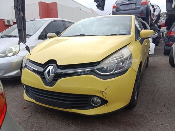 P4838 - Renault Clio 2014 yellow Wrecking - Image 12