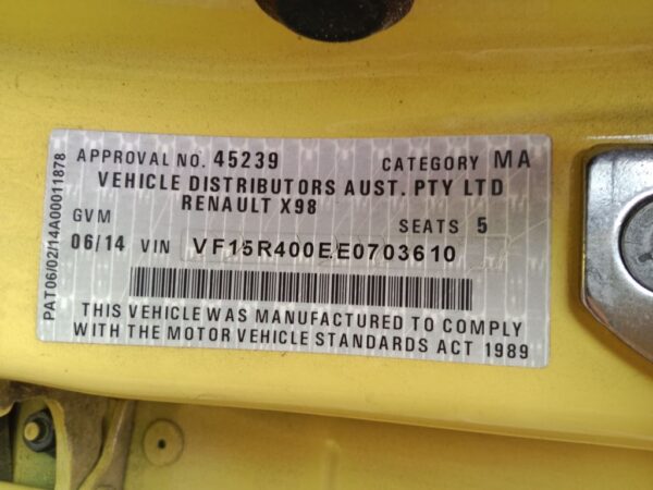 P4838 - Renault Clio 2014 yellow Wrecking - Image 13