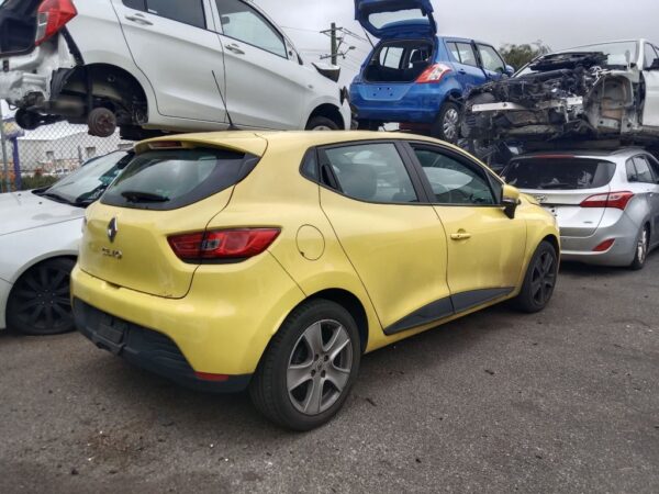 P4838 - Renault Clio 2014 yellow Wrecking - Image 16