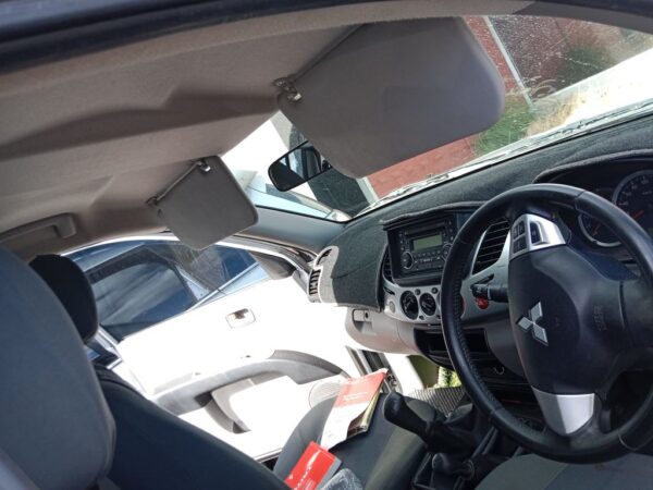 P4841 - Mitsubishi Triton 2013 Silver Wrecking - Image 3