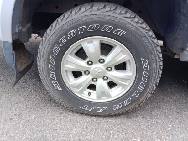 P4841 - Mitsubishi Triton 2013 Silver Wrecking - Image 7
