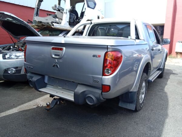 P4841 - Mitsubishi Triton 2013 Silver Wrecking - Image 9