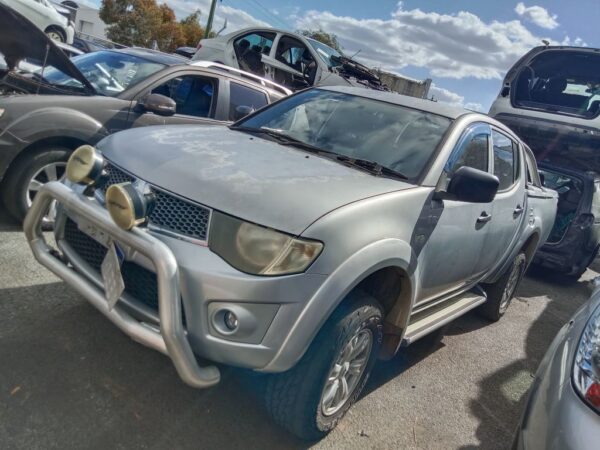 P4841 - Mitsubishi Triton 2013 Silver Wrecking - Image 11