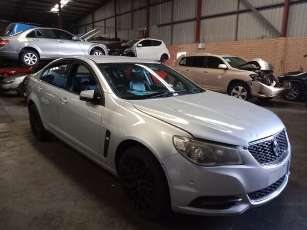 P4842 - Holden Commodore 2014 Silver Wrecking - Image 8