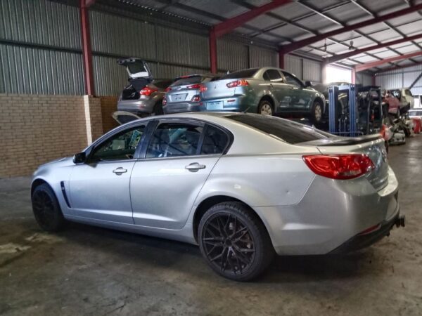 P4842 - Holden Commodore 2014 Silver Wrecking - Image 10