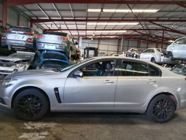 P4842 - Holden Commodore 2014 Silver Wrecking - Image 11