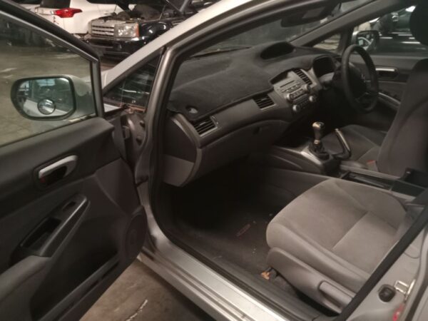 P4845 - Honda Civic 2008 Silver Wrecking - Image 6