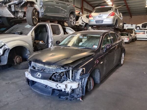P4846 - Lexus IS250 2006 Blue Wrecking - Image 16