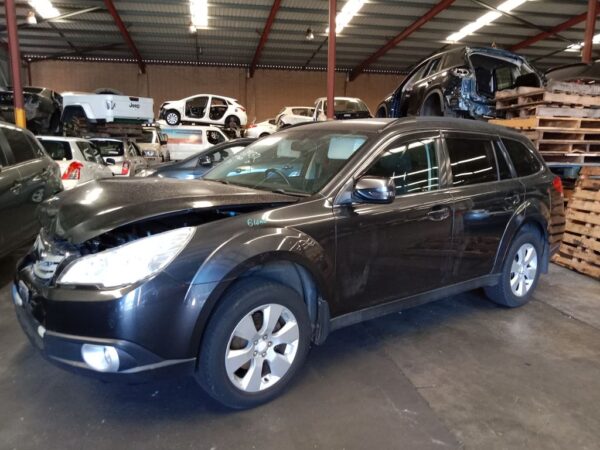 P4849 - Subaru outback 2011 Grey Wrecking - Image 2