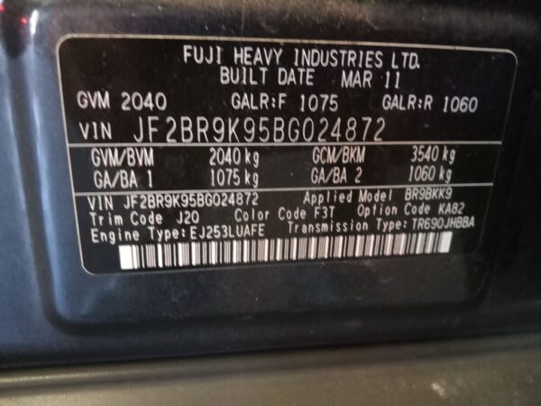 P4849 - Subaru outback 2011 Grey Wrecking - Image 12