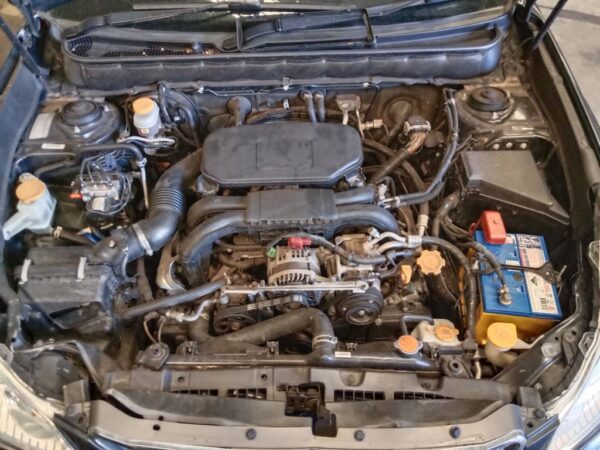 P4849 - Subaru outback 2011 Grey Wrecking - Image 16