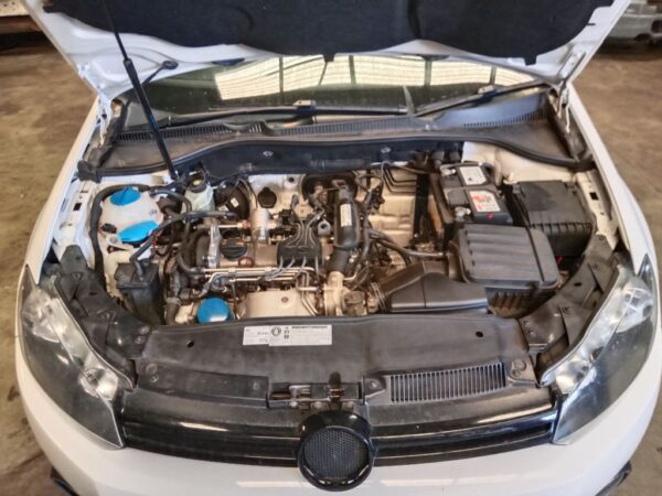 P4851 - Volkswagen golf 2012 White Wrecking - Image 2