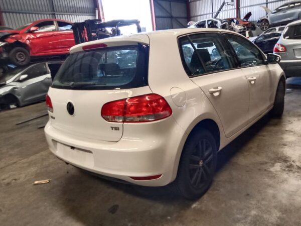 P4851 - Volkswagen golf 2012 White Wrecking - Image 11