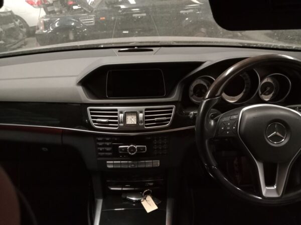 P4852 - Mercedes Benz E Class 2014 Black Wrecking - Image 4