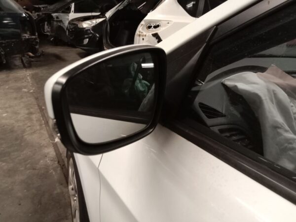 P4853 - Hyundai accent 2014 White Wrecking - Image 7