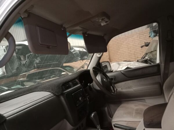 P4854 - Nissan patrol 2004 White Wrecking - Image 5