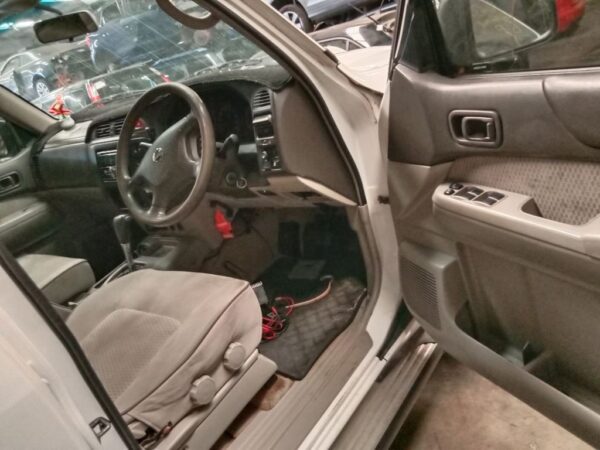 P4854 - Nissan patrol 2004 White Wrecking - Image 7