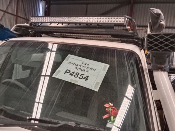 P4854 - Nissan patrol 2004 White Wrecking - Image 15