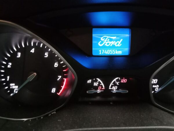 P4855 - Ford Focus 2014 Grey Wrecking - Image 6