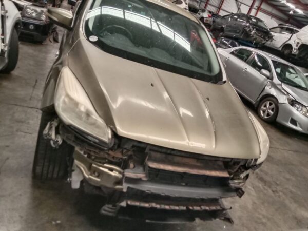 P4857 - Ford Kuga 2014 Gold Wrecking
