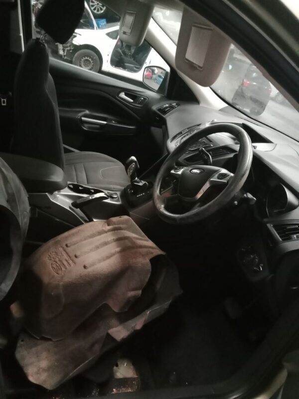 P4857 - Ford Kuga 2014 Gold Wrecking - Image 3