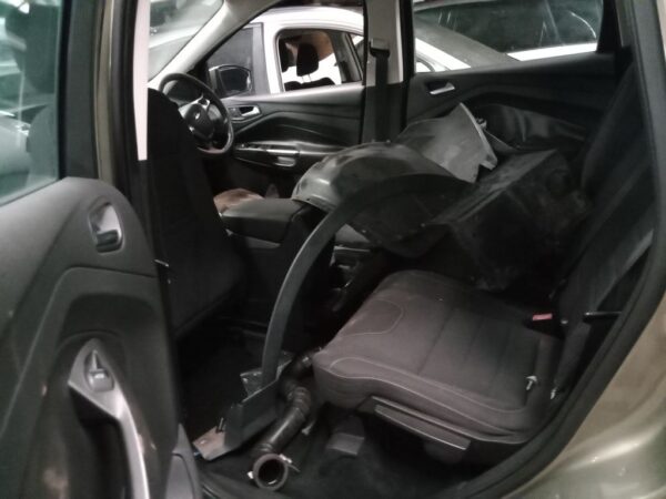 P4857 - Ford Kuga 2014 Gold Wrecking - Image 7