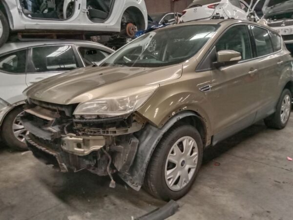 P4857 - Ford Kuga 2014 Gold Wrecking - Image 11