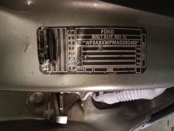 P4857 - Ford Kuga 2014 Gold Wrecking - Image 15