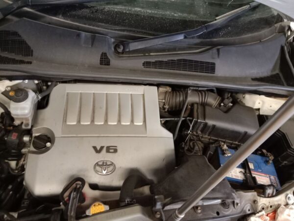 P4858 - Toyota Kluger 2009 White Wrecking - Image 3