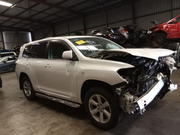 P4858 - Toyota Kluger 2009 White Wrecking - Image 8