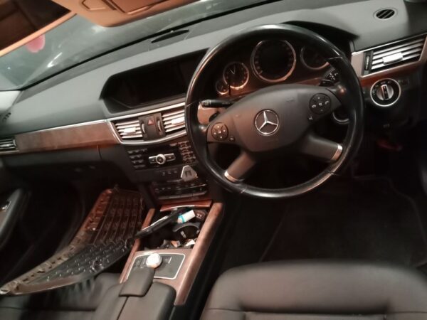 P4859 - Mercedes-Benz E200 C class 2012 Grey Wrecking - Image 3