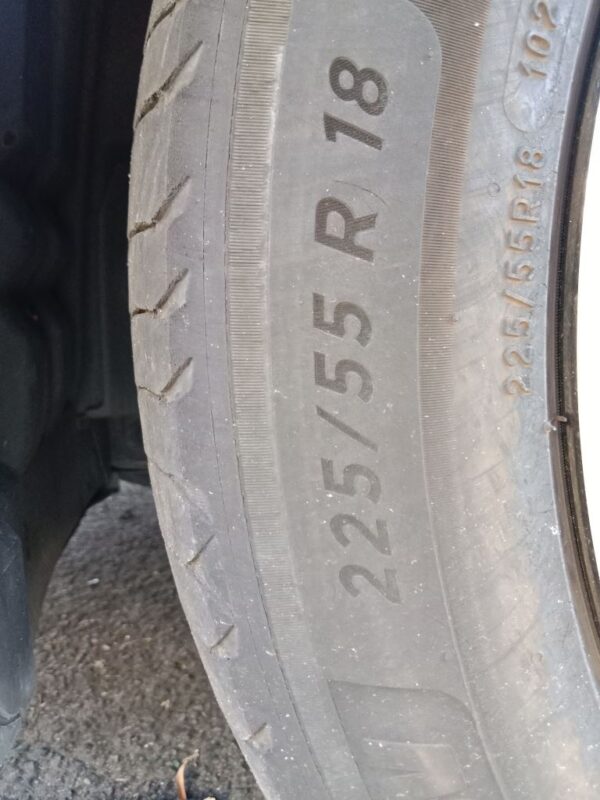 P4860 - Mitsubishi outlander 2019 Grey Wrecking - Image 8