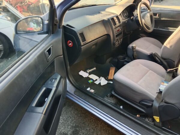 P4861 - Hyundai Getz 2005 Blue Wrecking - Image 5