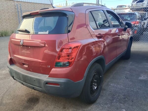 P4862 - Holden Trax 2014 Red Wrecking - Image 10
