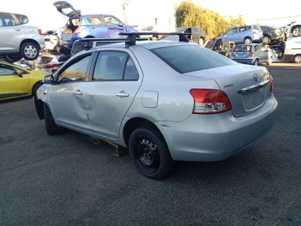 P4863 - Toyota Yaris 2007 Silver Wrecking - Image 10