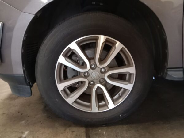 P4868 - Nissan Pathfinder 2014 Grey Wrecking - Image 7