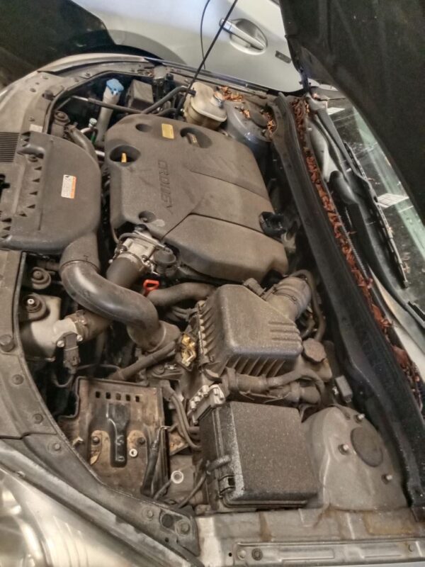 P4869 - Hyundai i30 2010 Grey Wrecking - Image 2