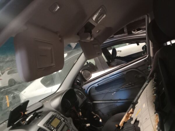 P4869 - Hyundai i30 2010 Grey Wrecking - Image 4