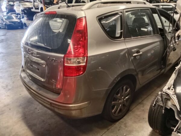 P4869 - Hyundai i30 2010 Grey Wrecking - Image 10