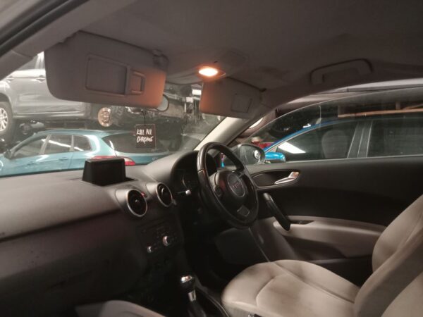 P4871 - Audi A1 2011 Black Wrecking - Image 5
