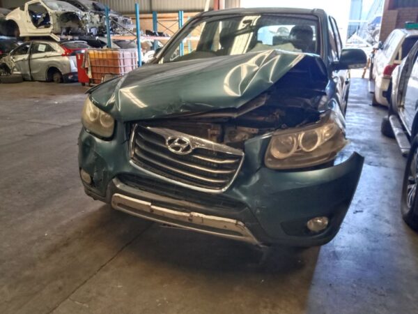 P4872 - Hyundai Santa Fe 2012 Blue Wrecking - Image 16