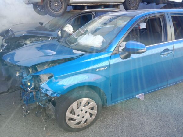 P4873 - Toyota corolla 2019 hybrid Blue Wrecking - Image 2
